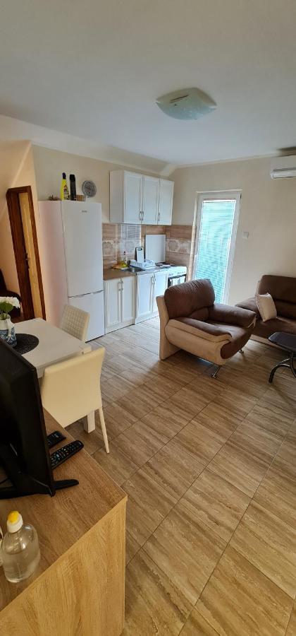 Apartman Nina2 Risan Dış mekan fotoğraf